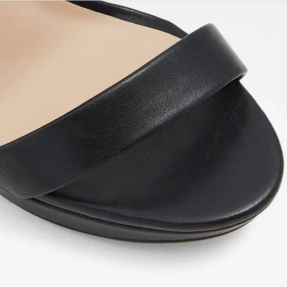 Platform sandals with beautiful applique on heel - NWOT - Picture 9 of 9